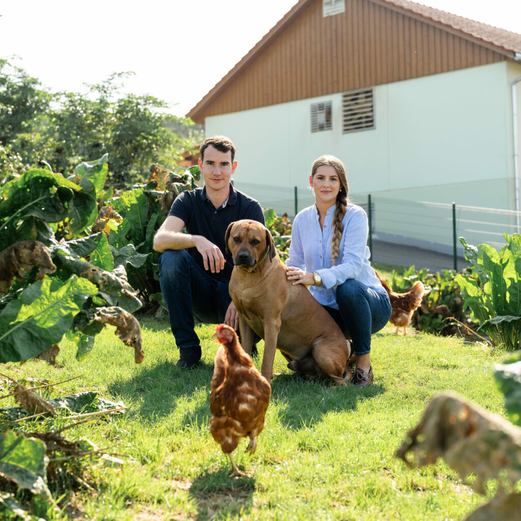 Hans-Peter und Sissi mit Hofhund Karl